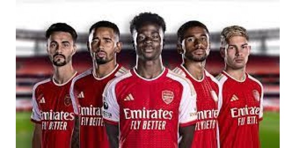 Arsenal staat met 2-0 bovenaan de Premier League